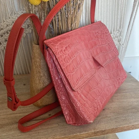 Vince Crossbody Bag | Red - Picture 6 of 6